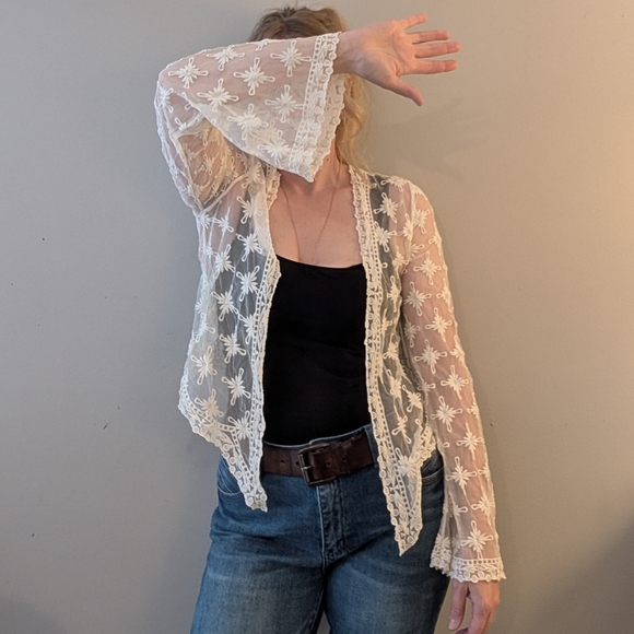 Suzy Shier Cream Floral Lace Tie Front Top, Bell Sleeves, Embroidered Flowers - Picture 4 of 13